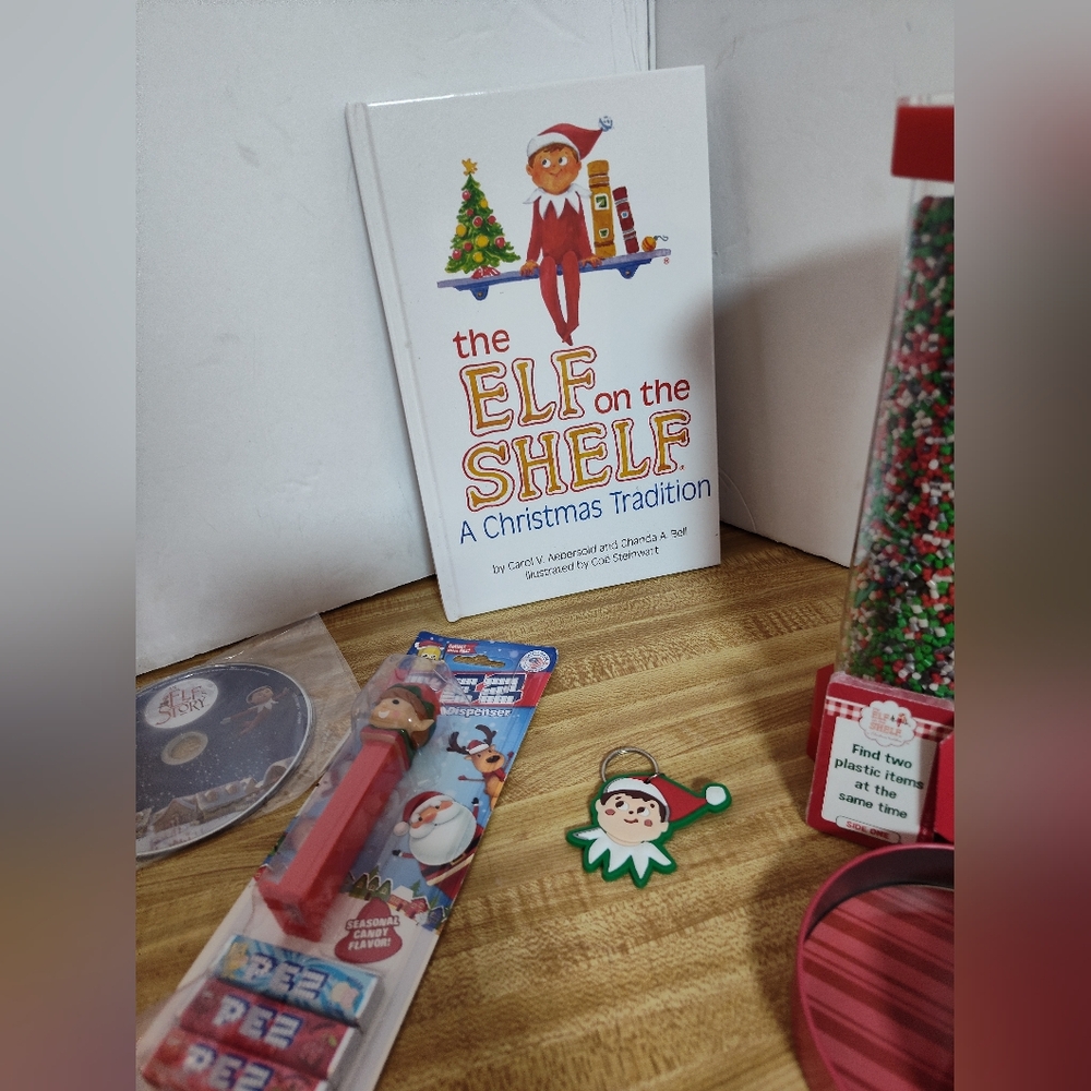 Elf On The Shelf FIND IT Game Pez Book And CDs Group Fun Holiday Game Plus Book